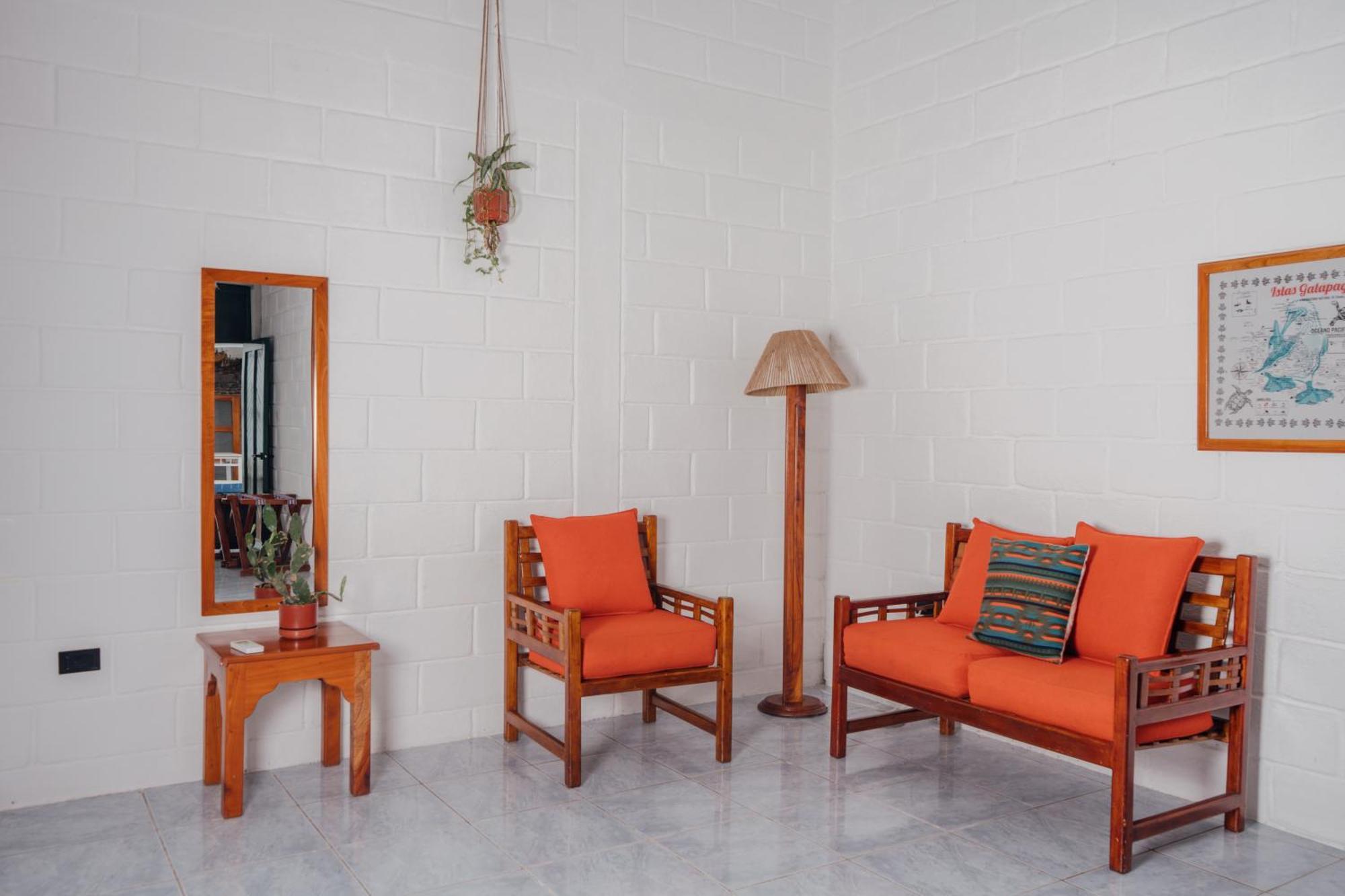 Hostal Pimampiro Puerto Baquerizo Moreno Esterno foto